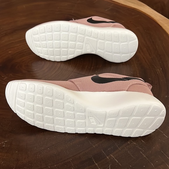 Nike Roche One ( Dusty Mauve Rose) - Picture 8 of 11